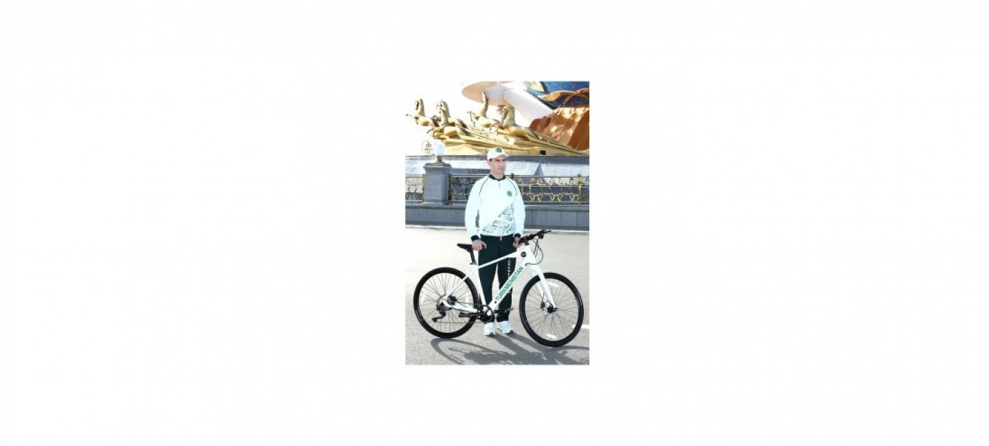 PRESIDENT SERDAR BERDIMUHAMEDOV TOOK PART IN A BIKE RIDE ON THE OCCASION OF WORLD BICYCLE DAY